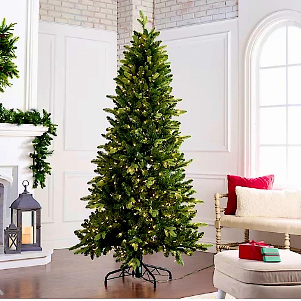 Bethlehem Lights 7’ Christmas tree